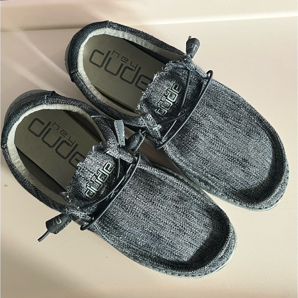 Hey Dude Wally Carbon Woven Casual Shoe Size 9 
(gray soles)